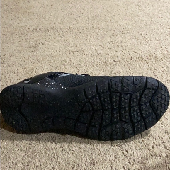 Nike Shoes - Picture 3 of 3